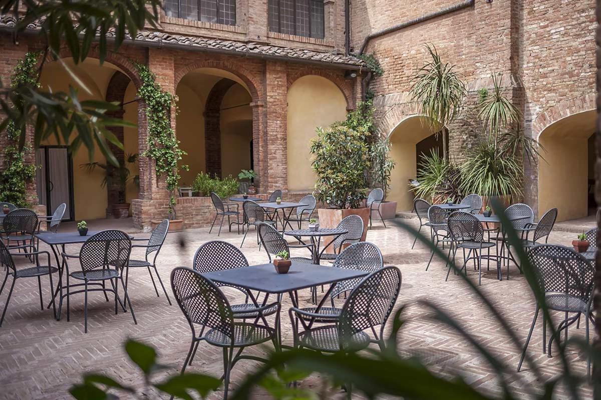 Il Chiostro Del Carmine Hotel Siena Luaran gambar