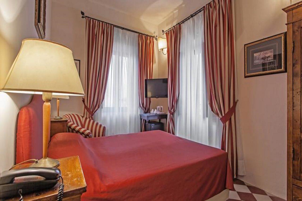 Il Chiostro Del Carmine Hotel Siena Luaran gambar