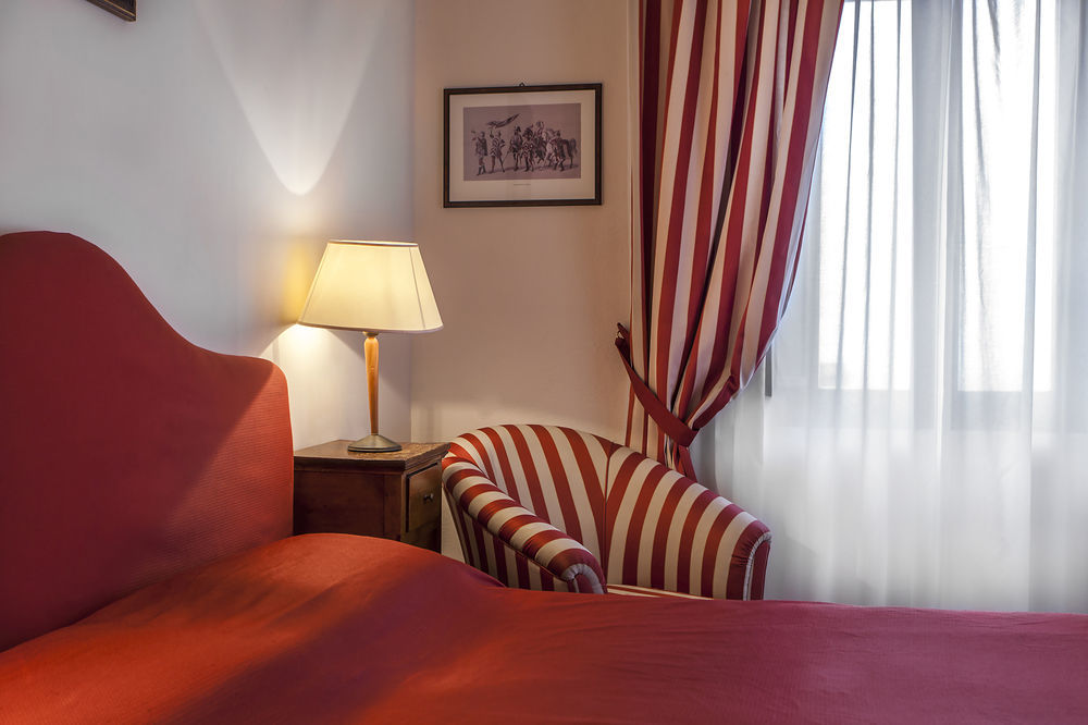 Il Chiostro Del Carmine Hotel Siena Luaran gambar