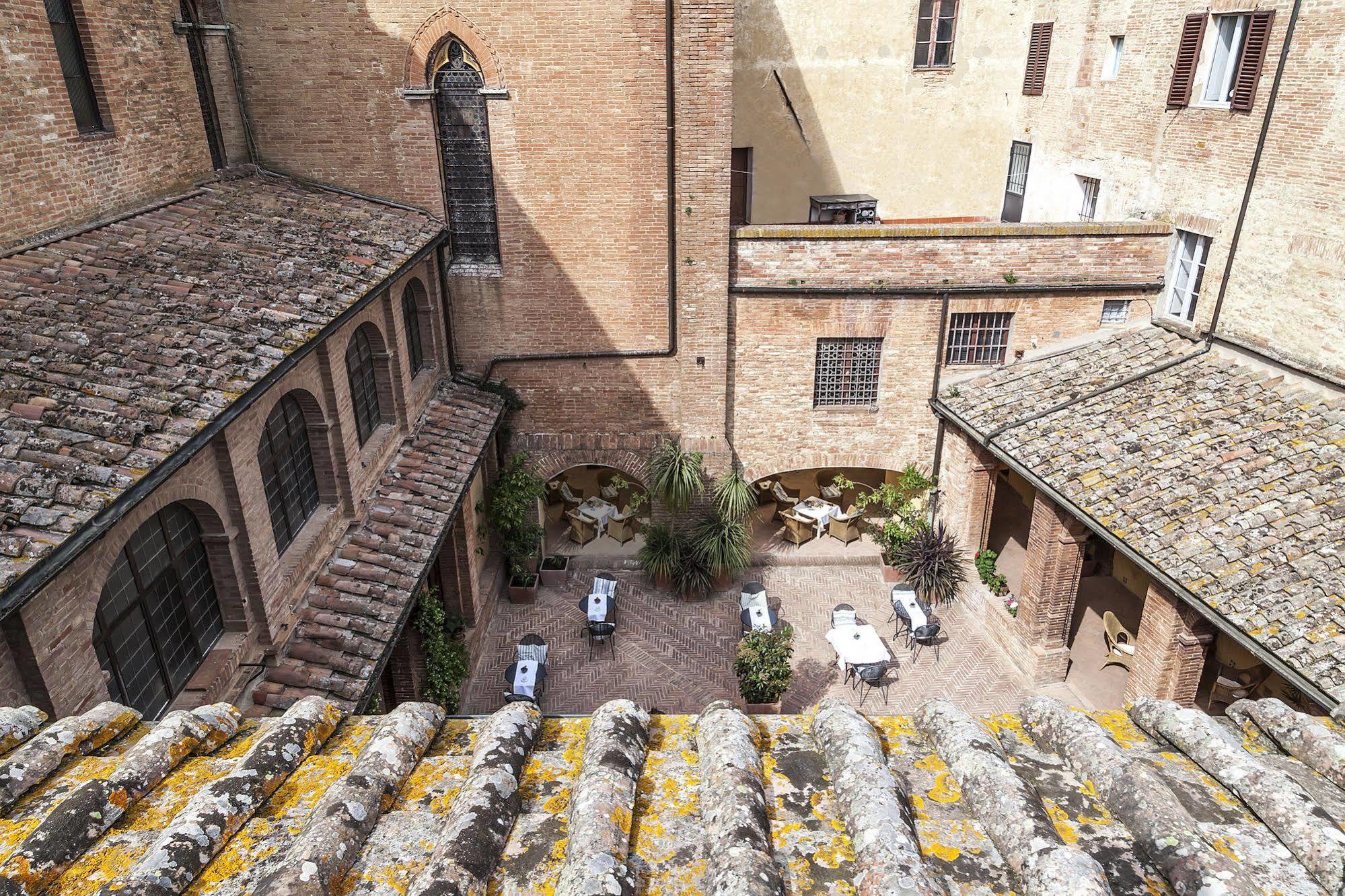 Il Chiostro Del Carmine Hotel Siena Luaran gambar