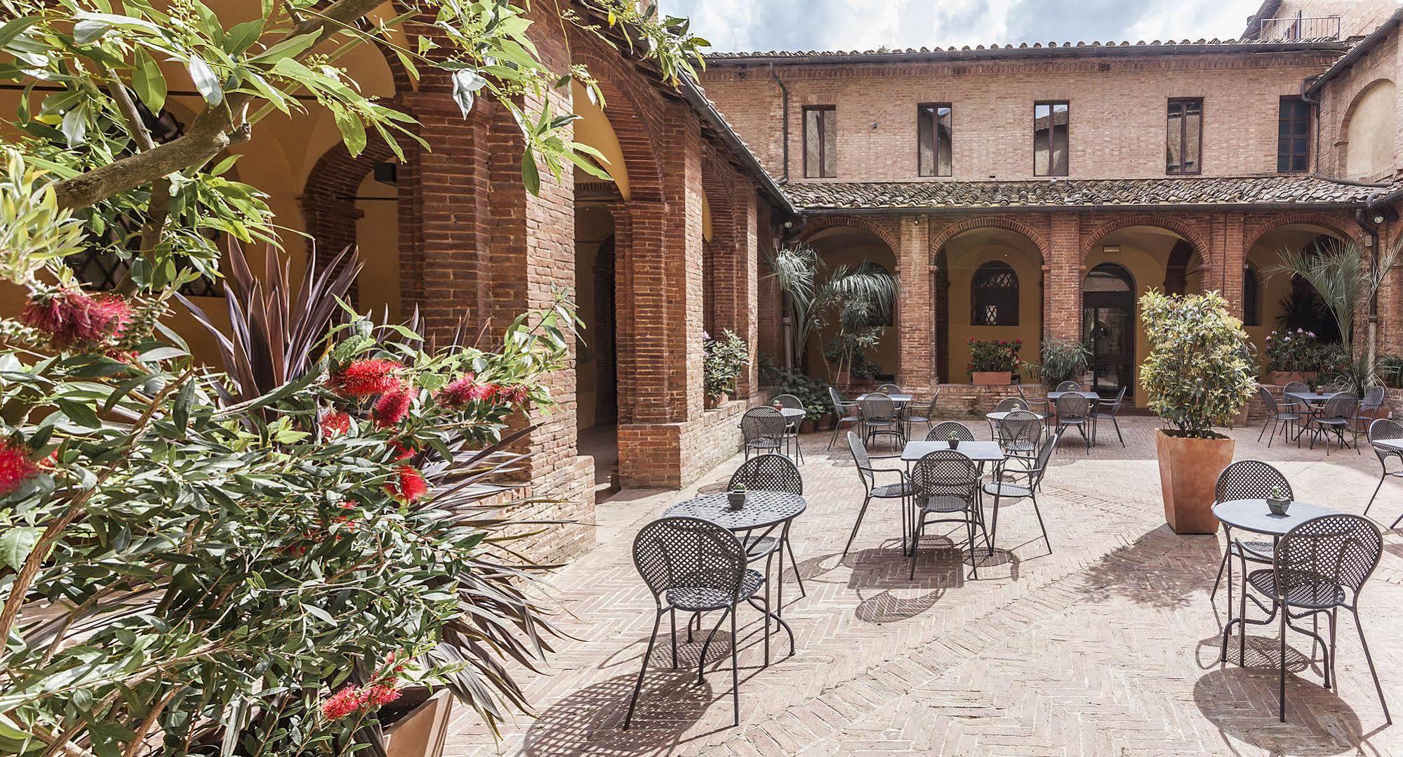 Il Chiostro Del Carmine Hotel Siena Luaran gambar