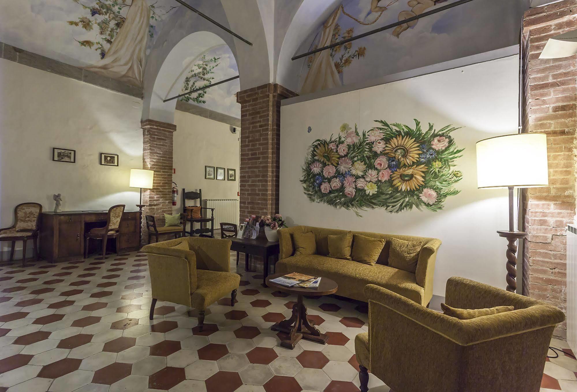 Il Chiostro Del Carmine Hotel Siena Luaran gambar